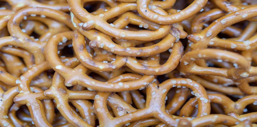 pretzels as low-fat foods and weight gain