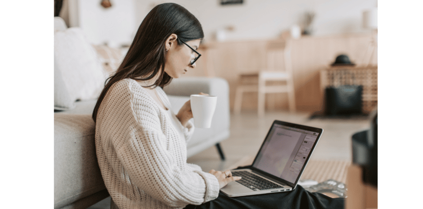woman finding types of freelance writing on laptop
